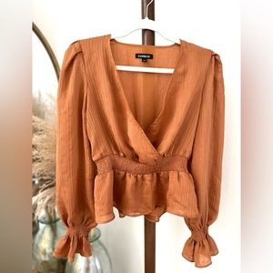 EXPRESS BLOUSE RUST SIZE SX WOMEN LONGLSEEVE